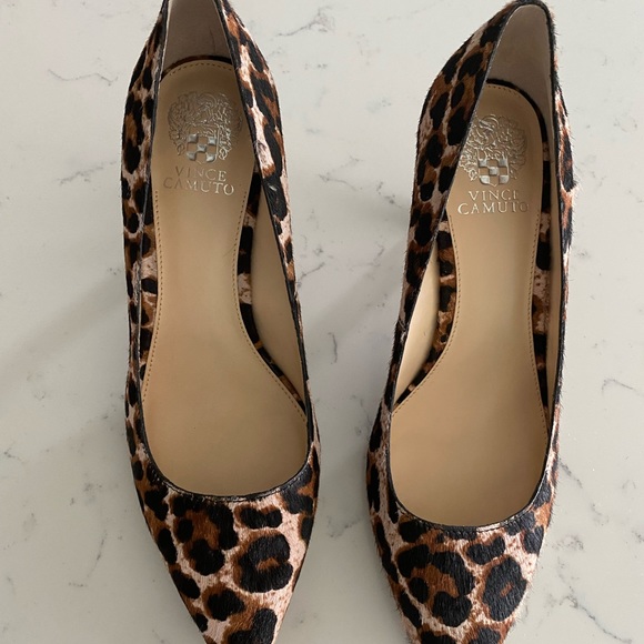 Brand new, stunning animal-print Vince Camuto heels! - Picture 4 of 10